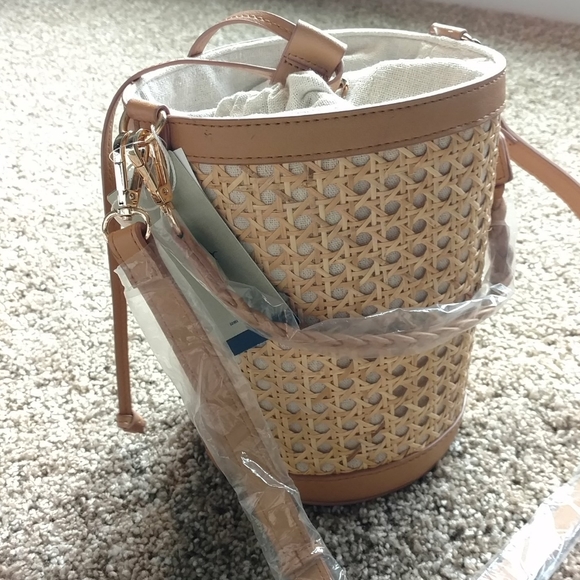 tommy bahama straw bucket bag